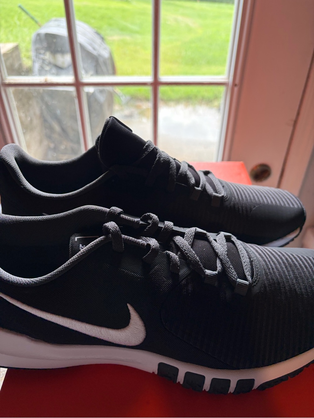 Nike Black and White Men's Athletic Trainers